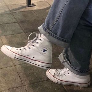 ITEM SOLD ON DEPOP 🤹‍♀️